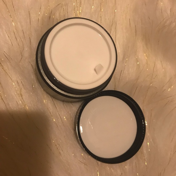 Pure Aura magnetic face mask - Picture 3 of 6